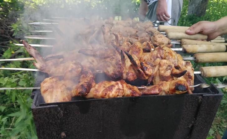 Как пожарить шашлык без риска получить штраф рассказали жителям Курской области