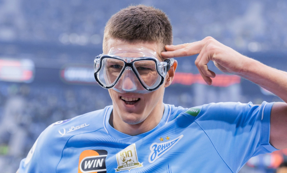    Соболев забил "Спартаку" и отпраздновал гол в маске. Фото: соцсети "Зенита"