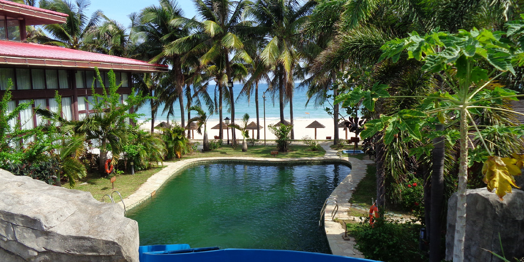 Редкий случай из отелей на острове Хайнань, где есть горки)))