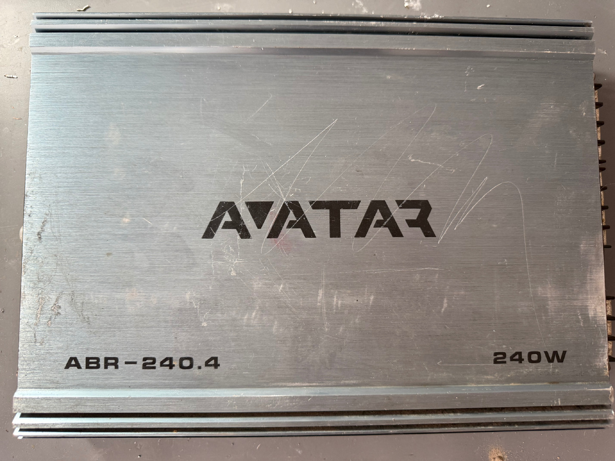 Усилитель был сдан в Trade-IN, с доплатой обменяли на рабочий 