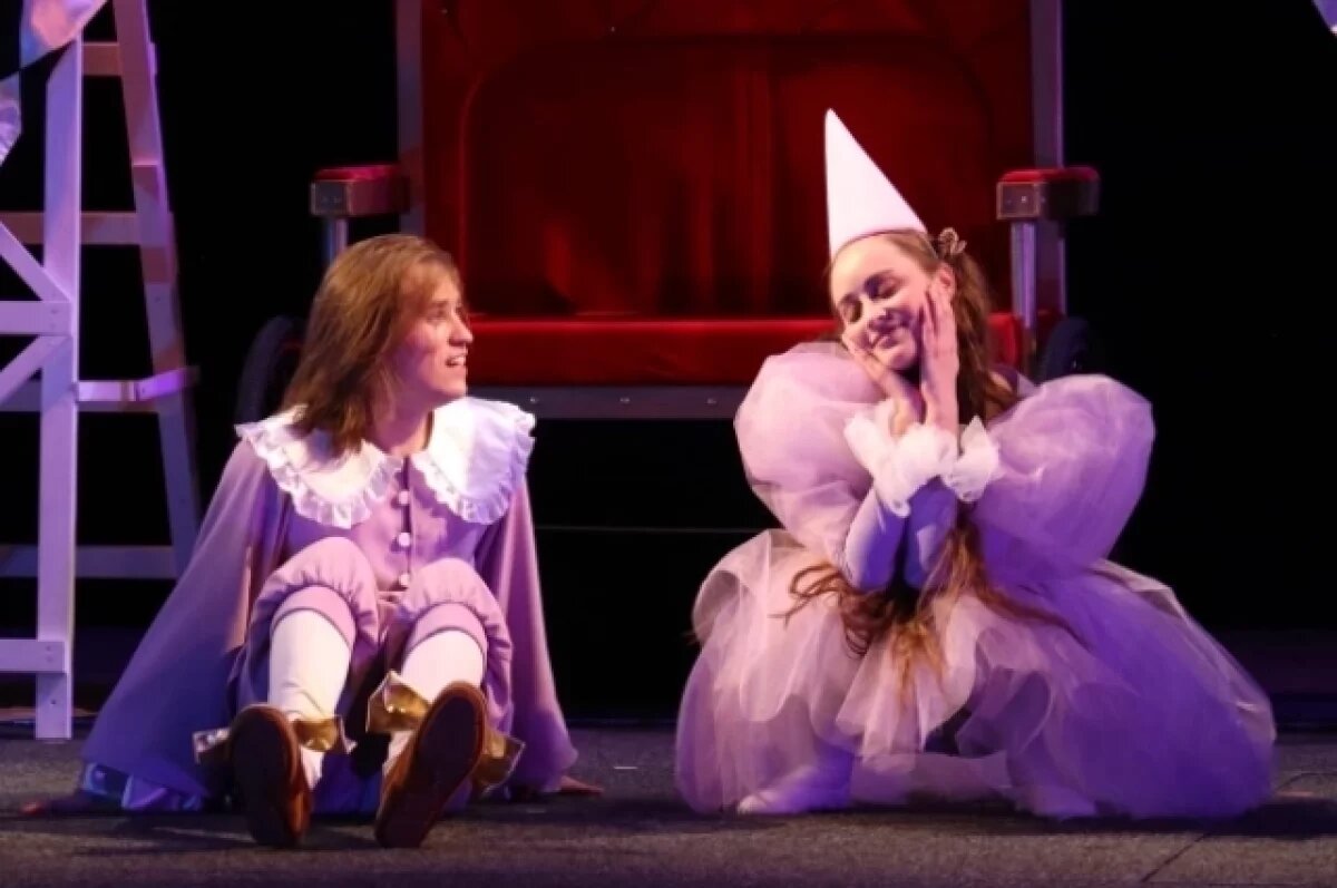    Николай и Эльвира Соколовы, герои спектакля «Три толстяка».