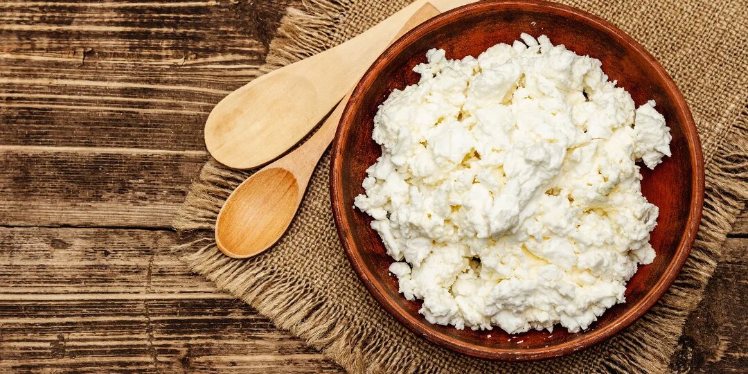 Белок в твороге: диетолог рассказала, какая часть суточной нормы содержится в одной пачке