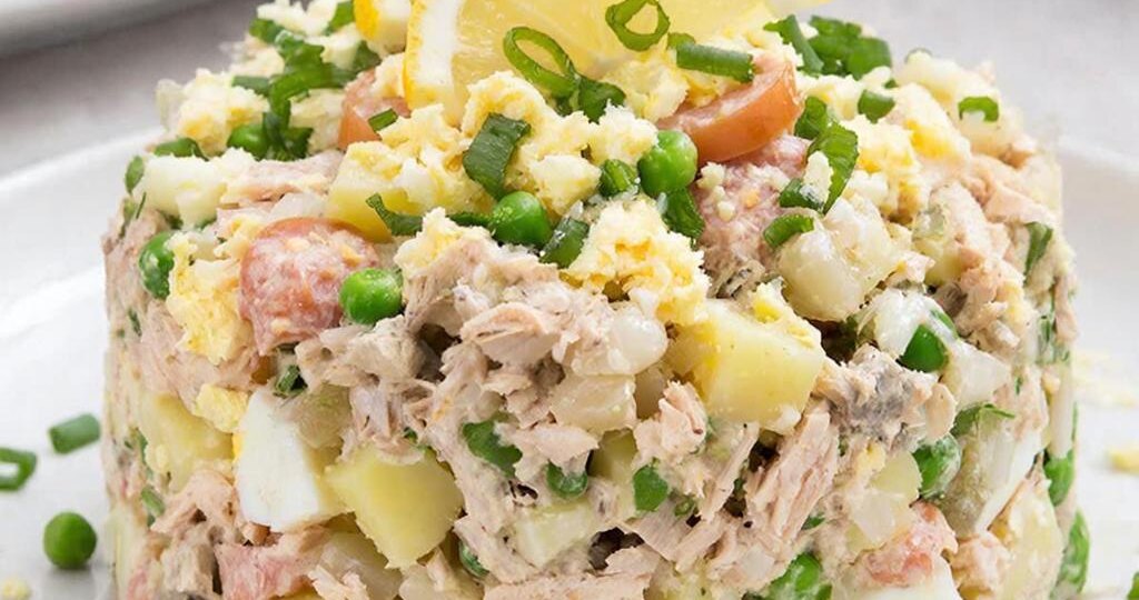 Салат любительский с печенью трески