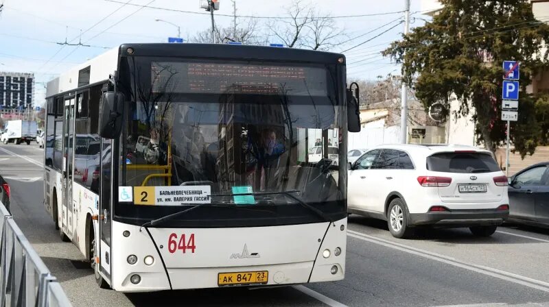 Количество автобусных и трамвайных маршрутов увеличат в Краснодаре на Радоницу