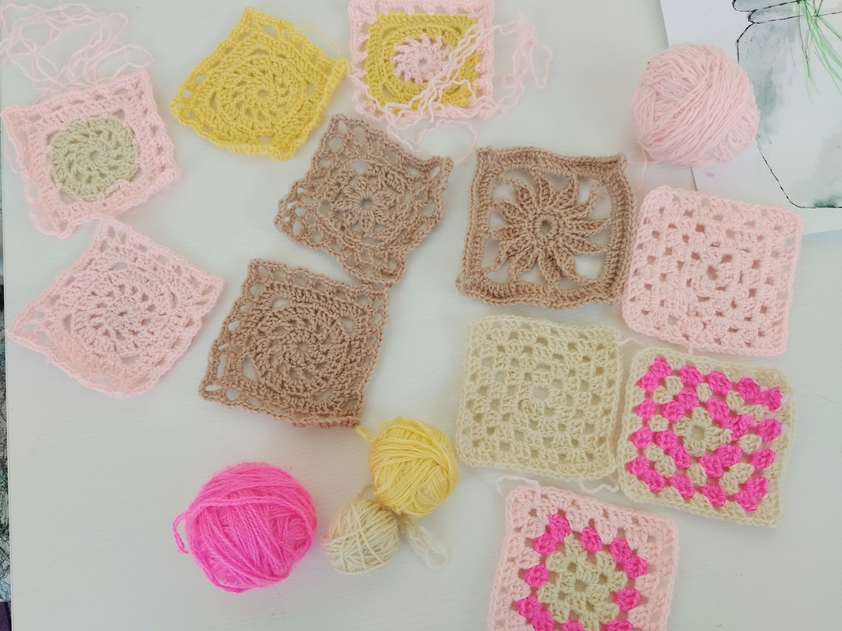 Пробую вязать квадраты...