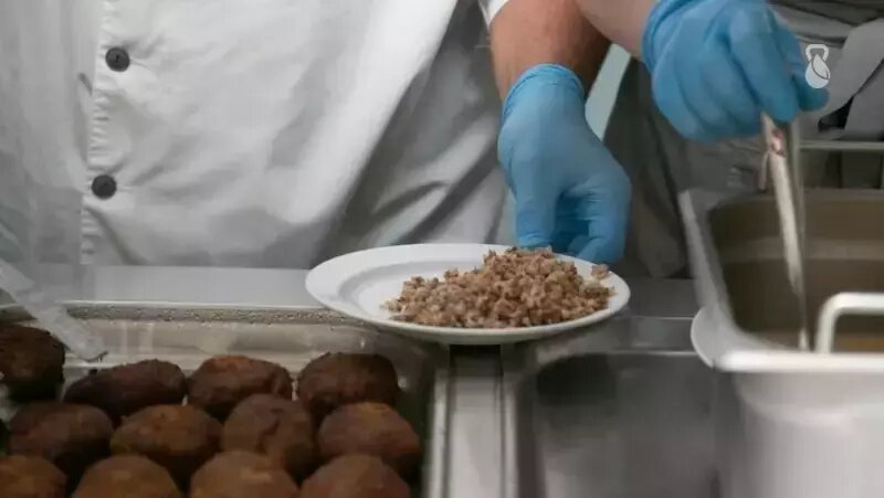    Родители проверили качество школьного питания в Предгорном округе Фото: ИА «Победа26»