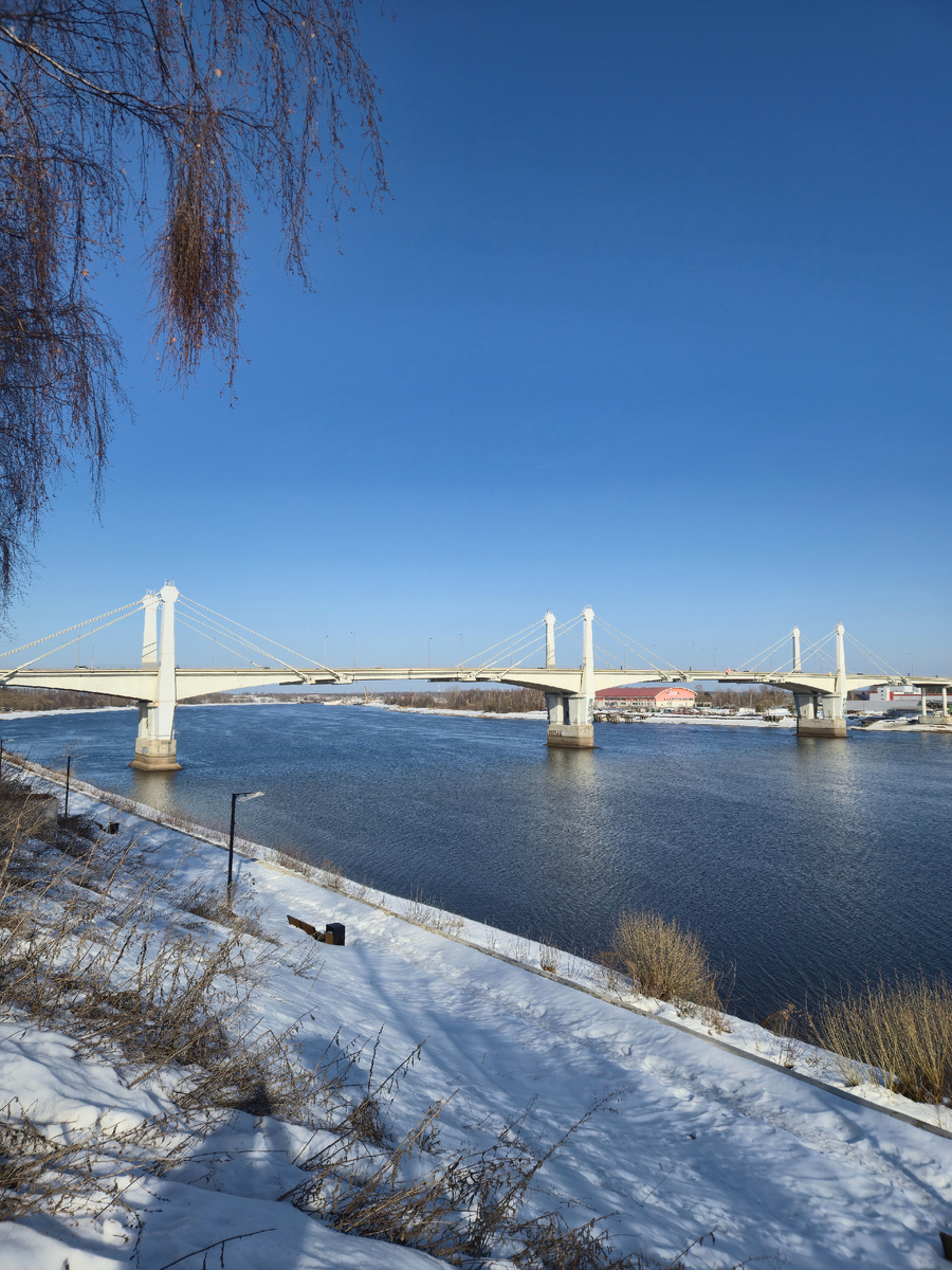 Мост через Волгу