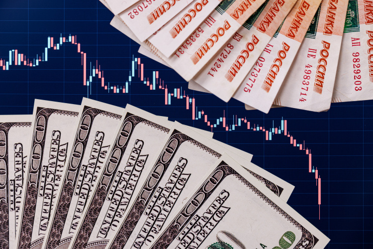    «Недавно была информация в СМИ о том, что минфин РФ прекращает валютные манипуляции. И рубль сразу пополз к тем самым 90 рублям за доллар, которые являются, на мой взгляд, квазиравновесным значением для сегодняшней России».   
Фото: «БИЗНЕС Online»