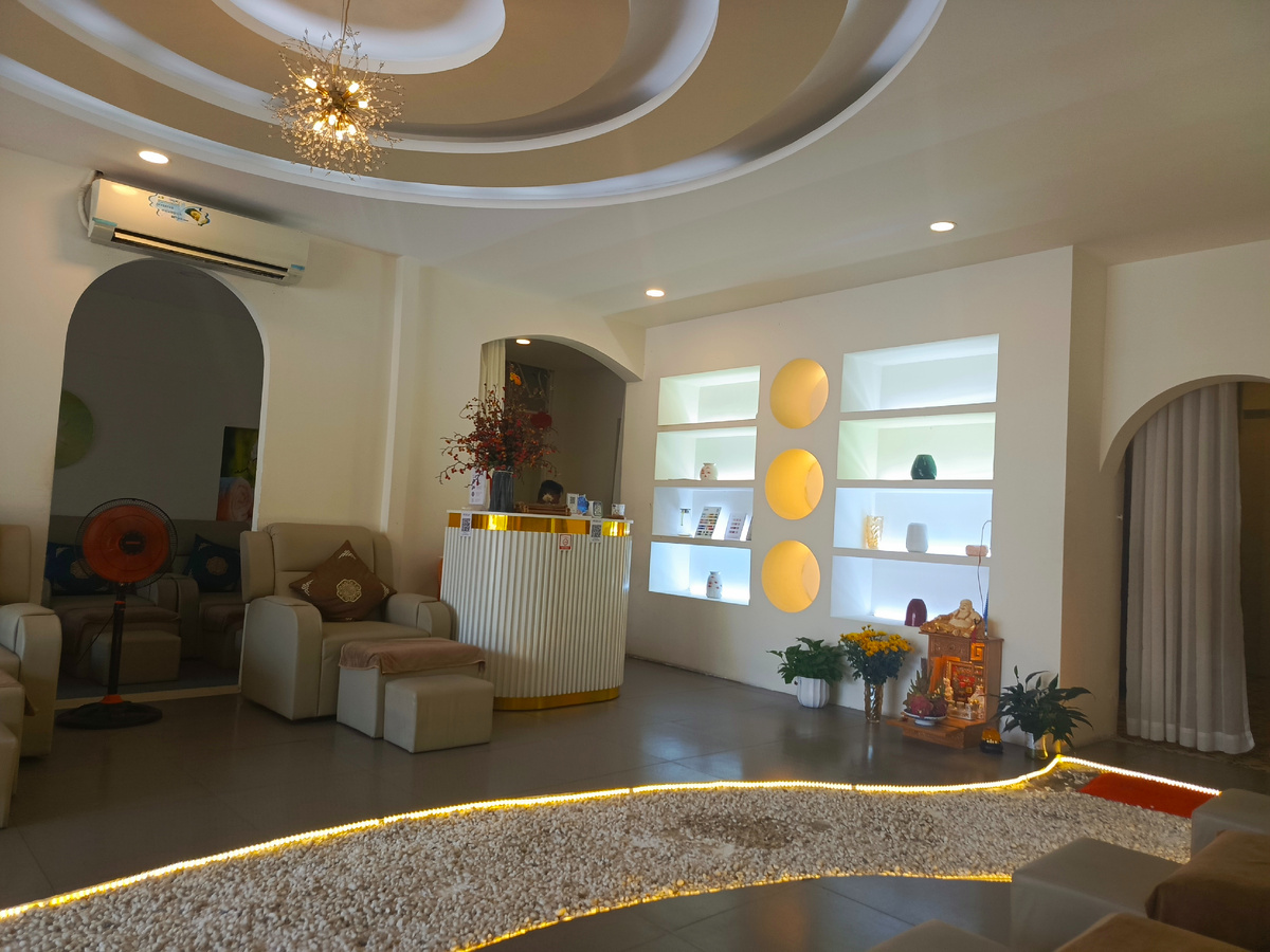 Салон, где я делала педикюр