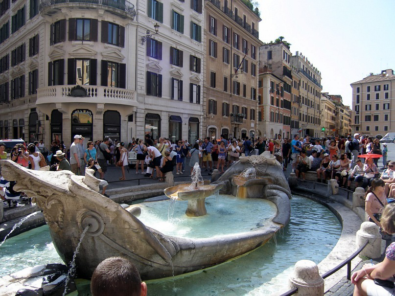 Фонтан Баркачча -площадь Испании