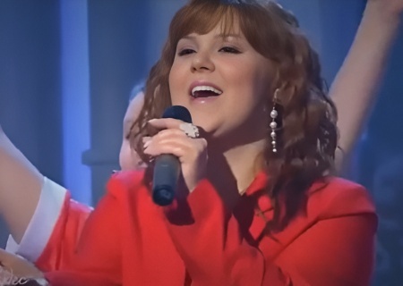    Первый канал начал пропаганду жизни без интернета, используя детей с весёлой песенкой