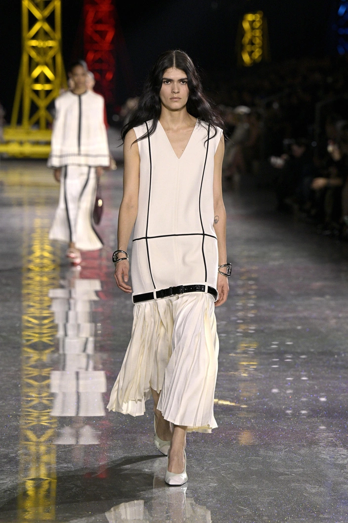 Фото с показа Chanel (Источник: Соцсети)