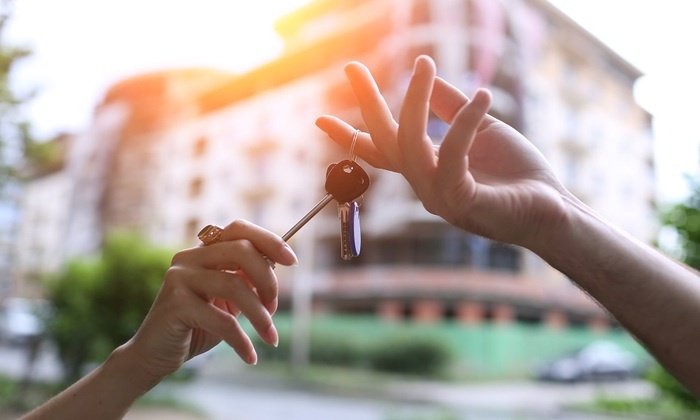 Как пенсионеру безопасно сдать квартиру