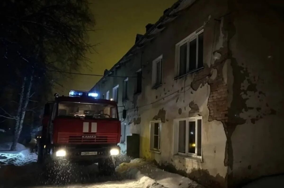    В Кузбассе при пожаре в многоквартирном доме погибли двое мужчин