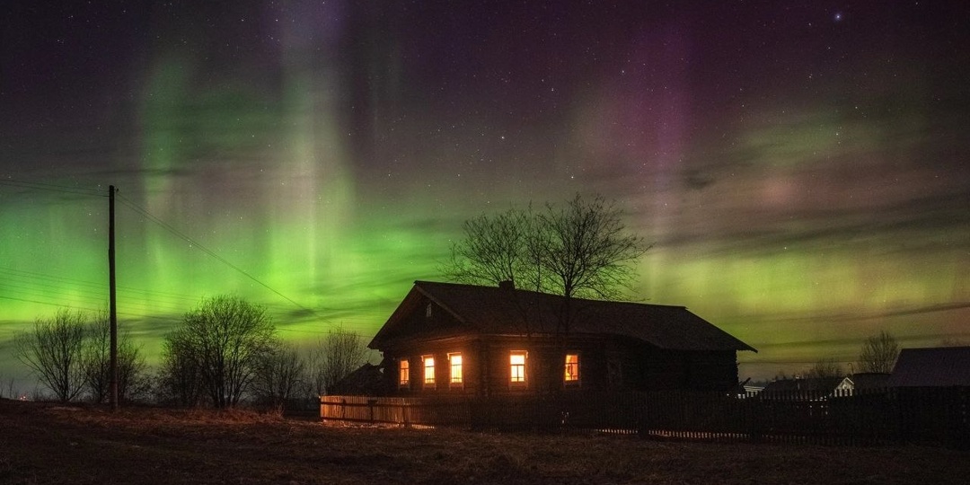 Вчера, хоть и с небольшим опозданием, было полярное сияние