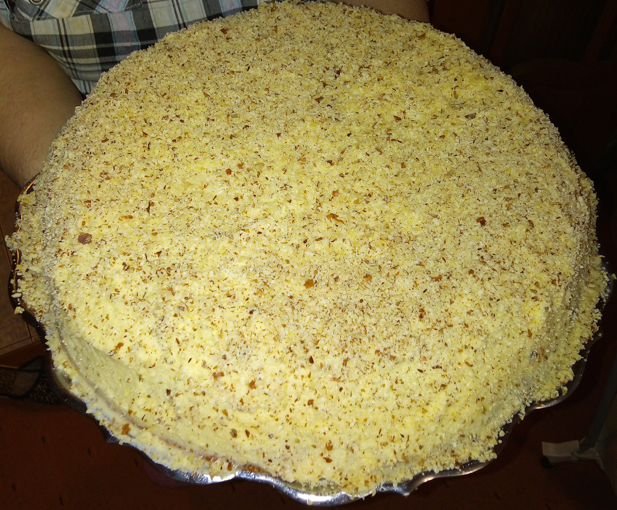 Бисквитный торт с заварным кремом