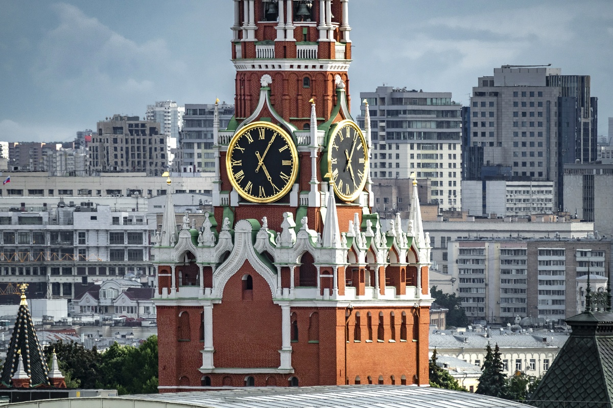    Москва Кремль Спасская башня куранты GLP