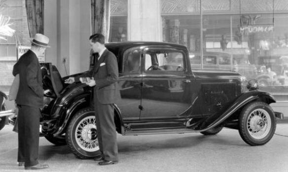 Всего через пять лет после своего основания подразделение Plymouth компании Chrysler поднялось на третье место в рейтинге продаж в США, уступая только Ford и Chevrolet.