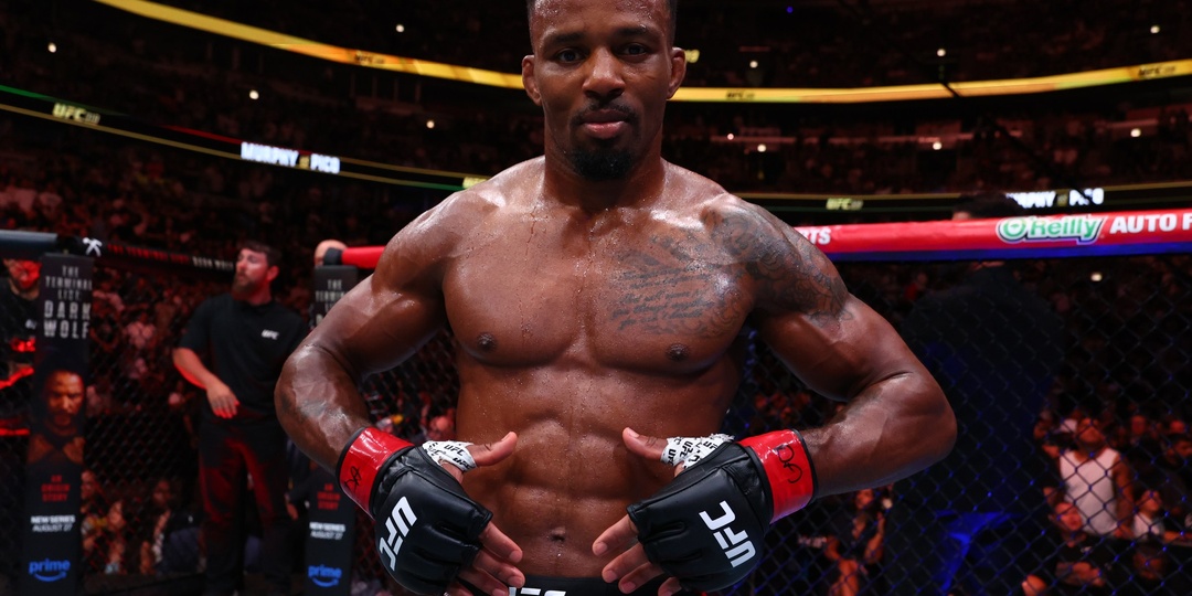 Дважды чуть не погиб на улицах Англии и нашел спасение от страшных мыслей в зале: кто такой Лерон Мерфи