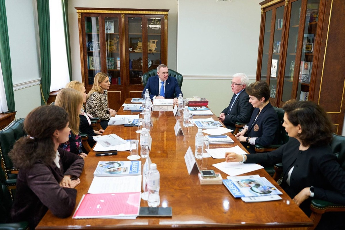    Югра при поддержке Минкультуры РФ проведет выставку «Русская свадьба. Традиция и обряды»