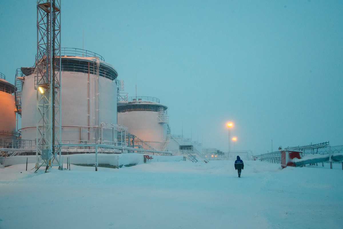 Резервуарный парк участка по хранению и реализации горюче-смазочных материалов, метанола и химикатов