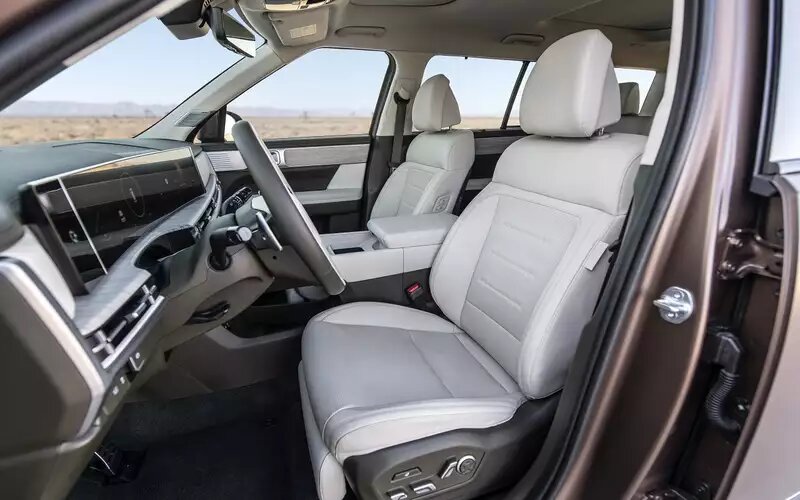 Интерьер Hyundai Santa Fe📷
