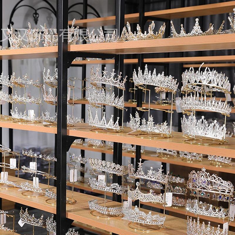 Знаю, знаю, это не короны, а тиары. Но мне нравятся)) \ фото из открытых источников