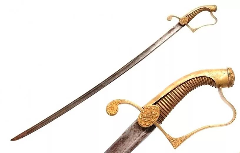 У человека с картины виднеется оружие — купеческая шапага. Аттрибут многих подобных портретов. Мундир, предположительно, соответствует ведомству внутренних дел, в которые входили магистраты (фото из Интернета)