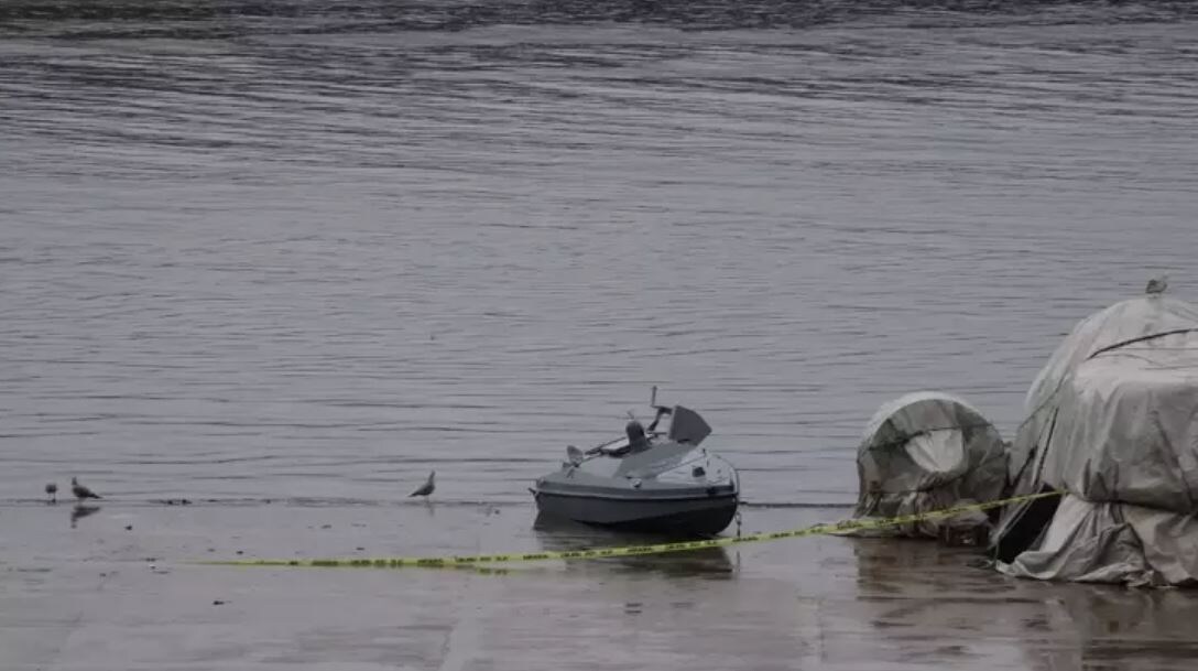    У берегов Турции обнаружен, предположительно, украинский безэкипажный катер
