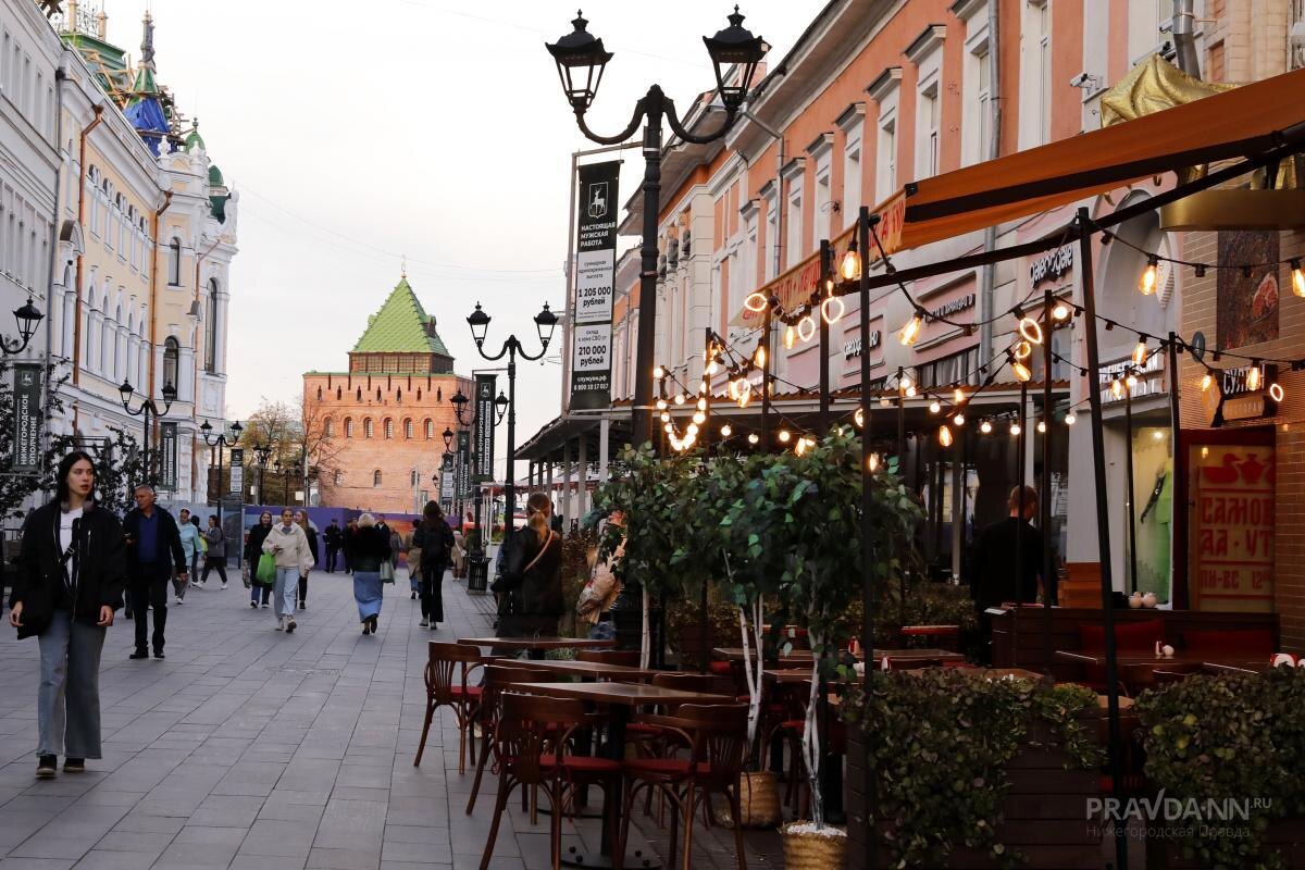   Несмотря на кризис, нижегородцы продолжают посещать кафе и рестораны