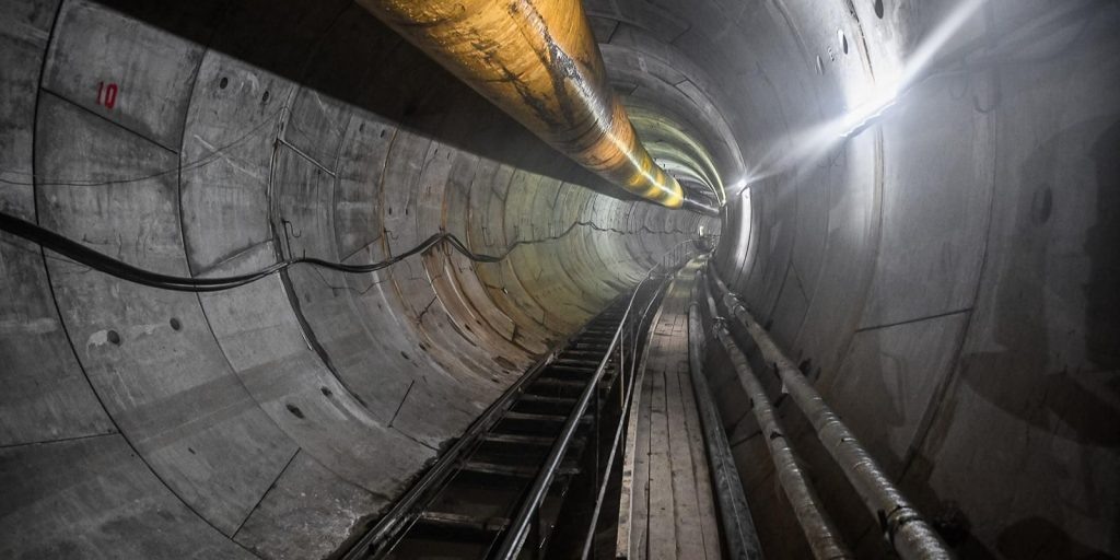 Станцию метро «Луганская» оснастят оборотными тупиками