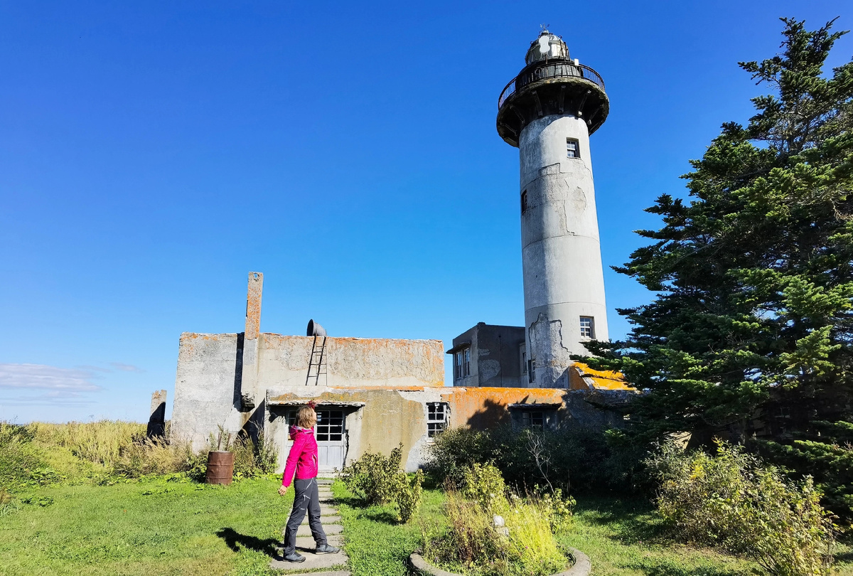 Маяк Тонина