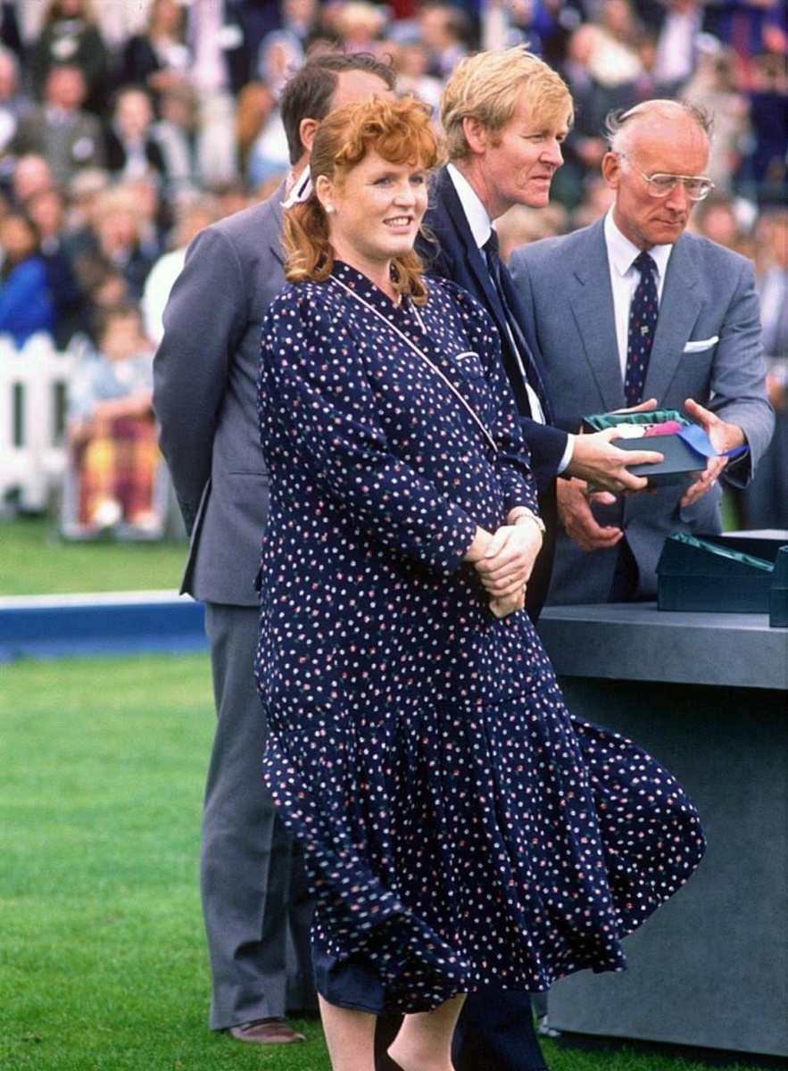 Кортесис также утверждал, что Сара сказала, что они с Уайаттом впервые занялись любовью, когда она была на пятом месяце беременности вторым ребенком Эндрю. Сара на фотографии 1988 года.