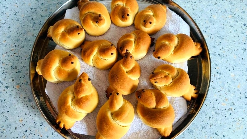 Булочки жаворонки