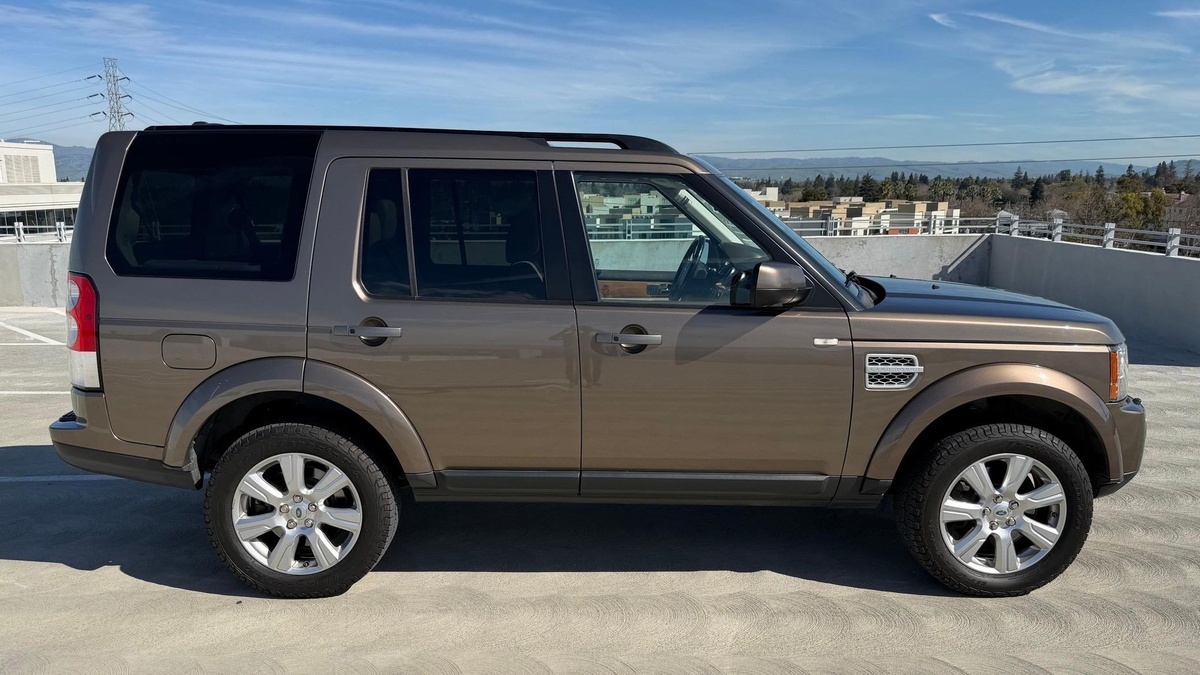 Land Rover LR4 2013