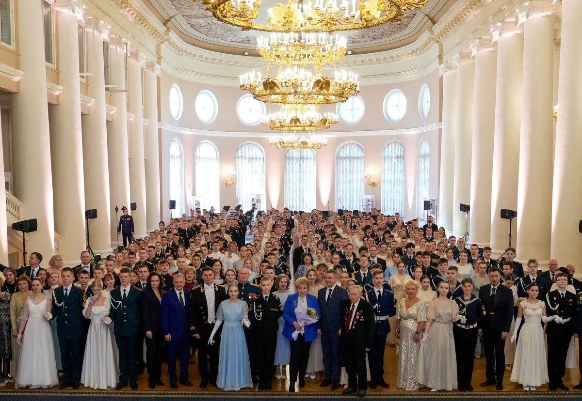    Петербург усиливает развитие системы кадетского образования