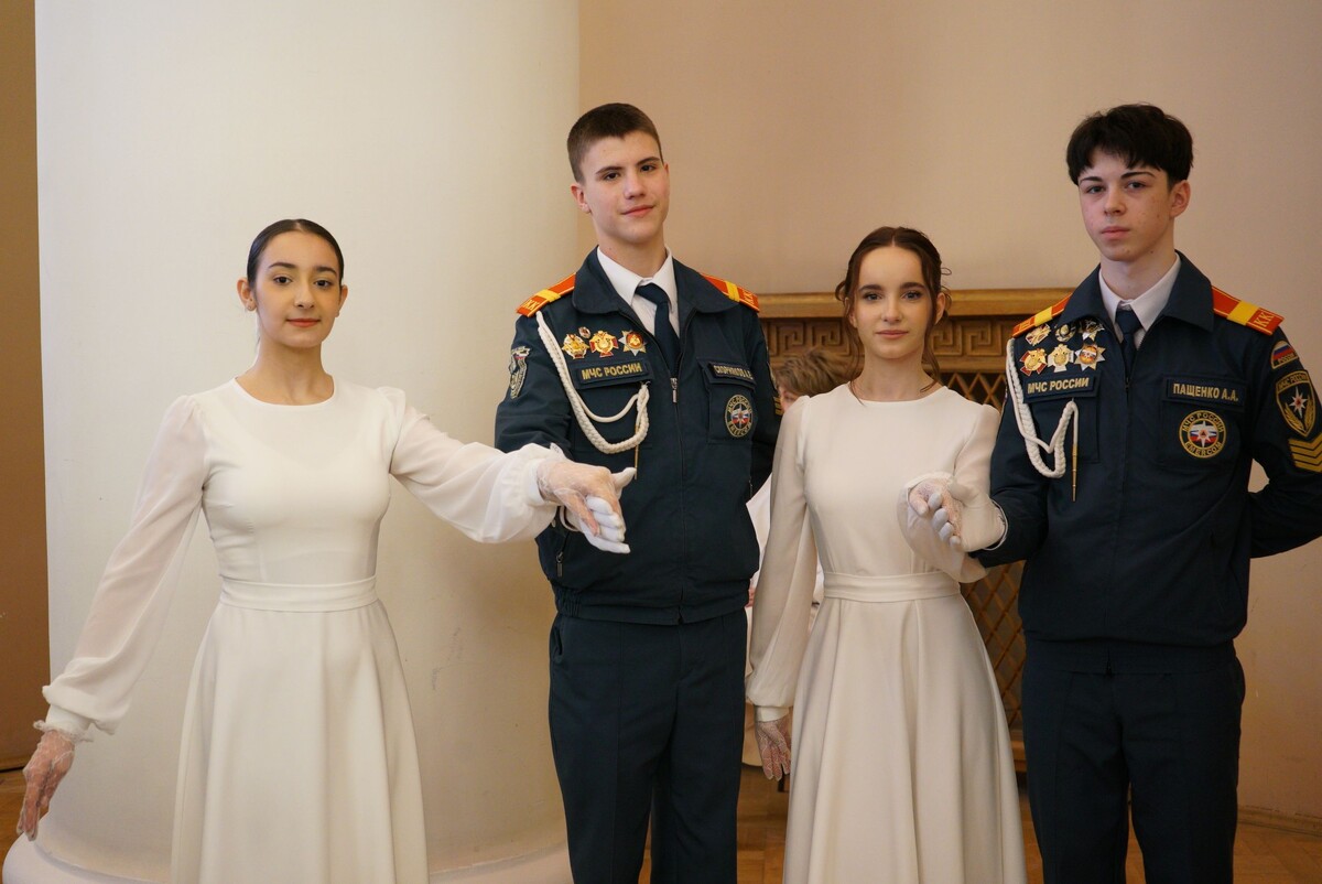    Петербург усиливает развитие системы кадетского образования