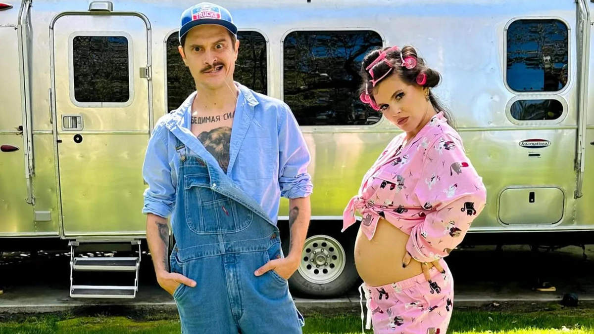    Илья Прусикин* (признан иноагентом) и Софья Таюрская. Фото: Инстаграм (запрещён в РФ) @iliyaprusikin