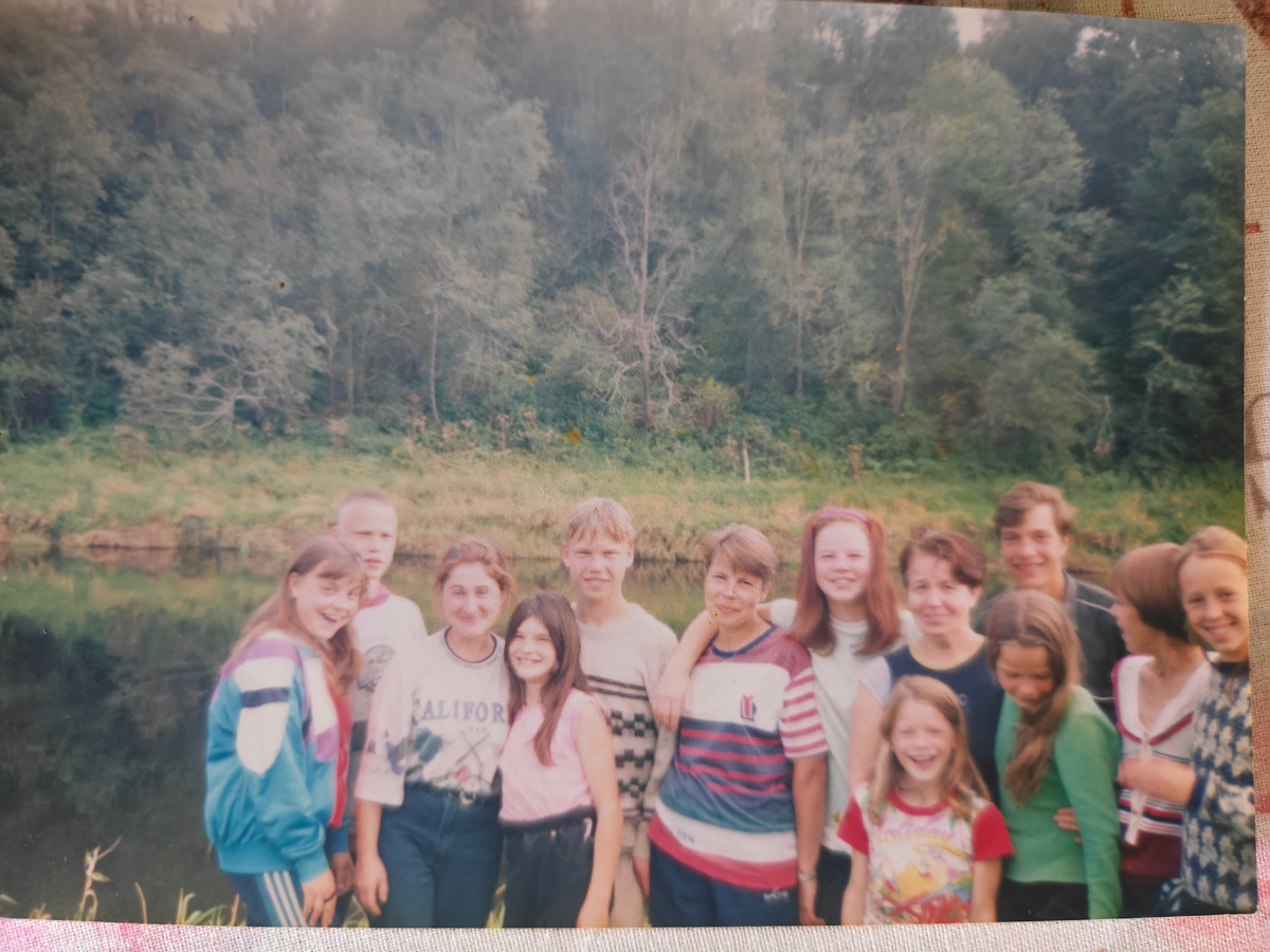 Крёстная посередине, впрочем здесь и Юлия Ивановна, и Нина Александровна - другие наши воспитатели