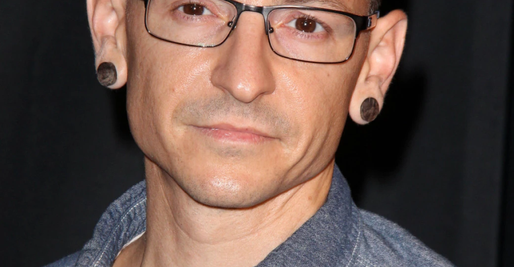 Насилие, зависимость, депрессия: как жил отец шестерых детей и музыкант Честер Беннингтон