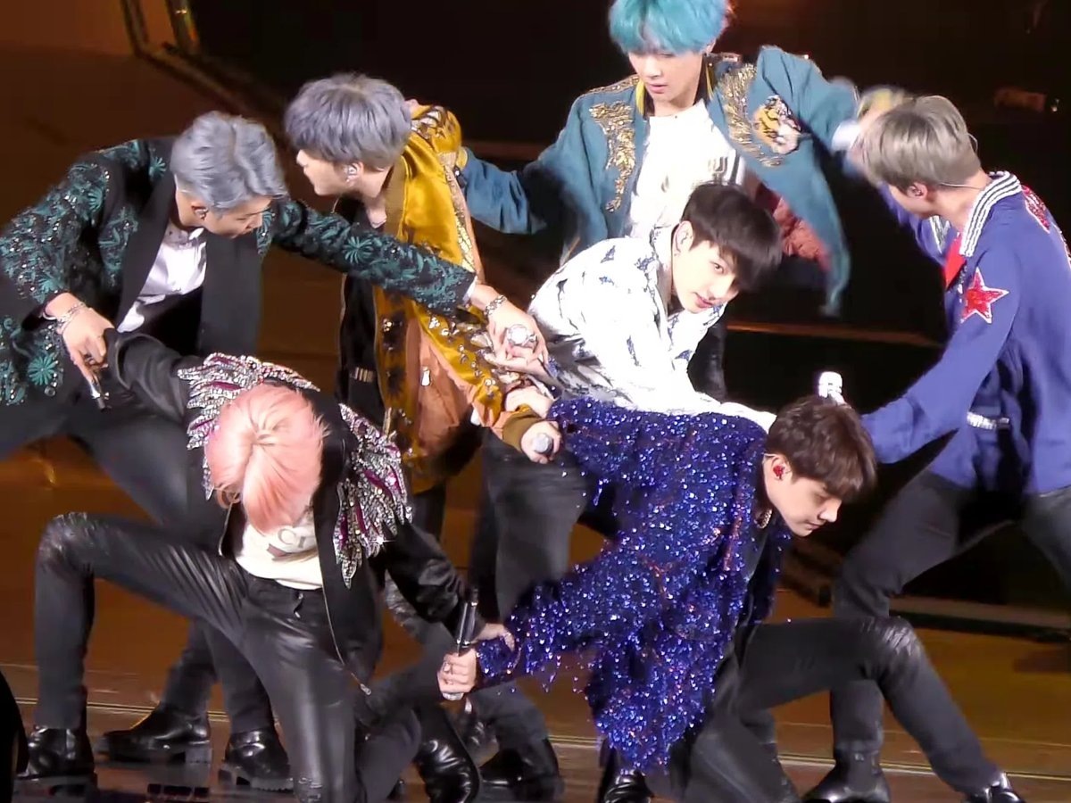    Самый младший участник группы закончил службу в 2025 году