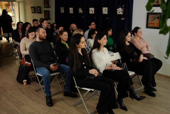     Источник фото: Ереван Первый! 12 марта в Армянском музее Москвы и культуры нации собрались молодые исследователи, чтобы поговорить о важном.