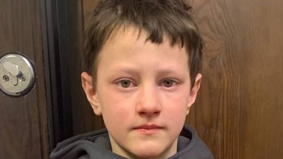 11-летний мальчик в зеленых штанах без вести пропал в Петрозаводске два дня назад