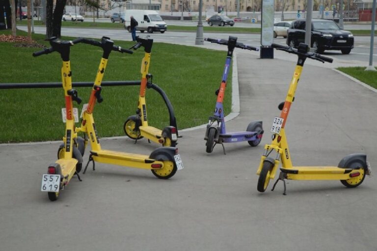    Иллюстрация к материалу: Курьер на электровелосипеде сбил ребенка в Москве