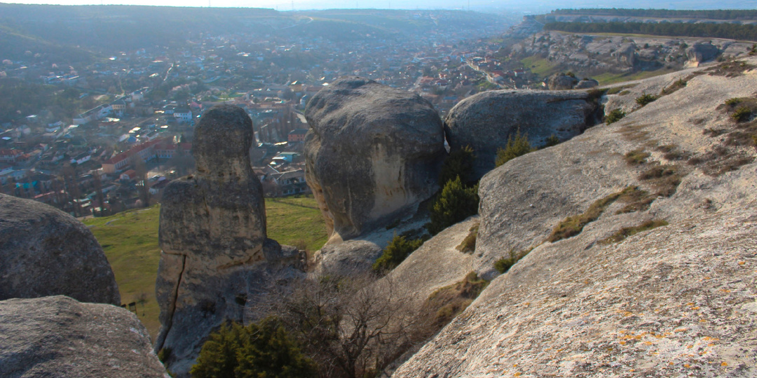 Ханский дворец или "Город Мёртвых" со скифским золотом, подвергавшийся разграблению?