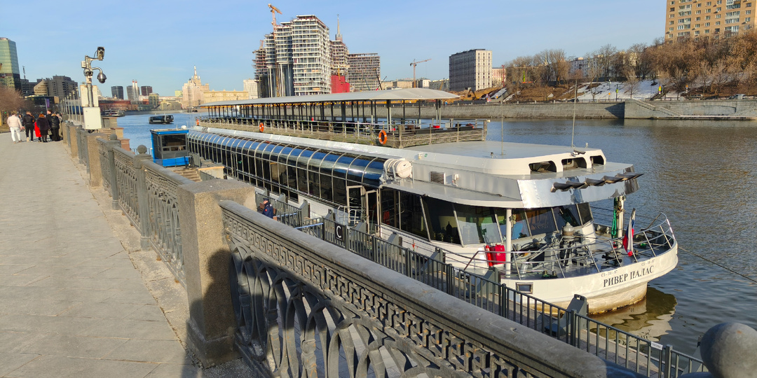 Персональная выставка фотохудожника Лагоды Елены на теплоходе "Ривер Палас" 18 марта 2026 года.