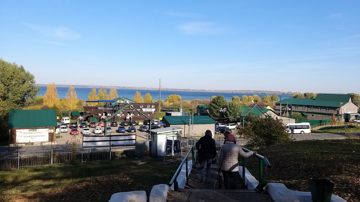 Буська затаился.))