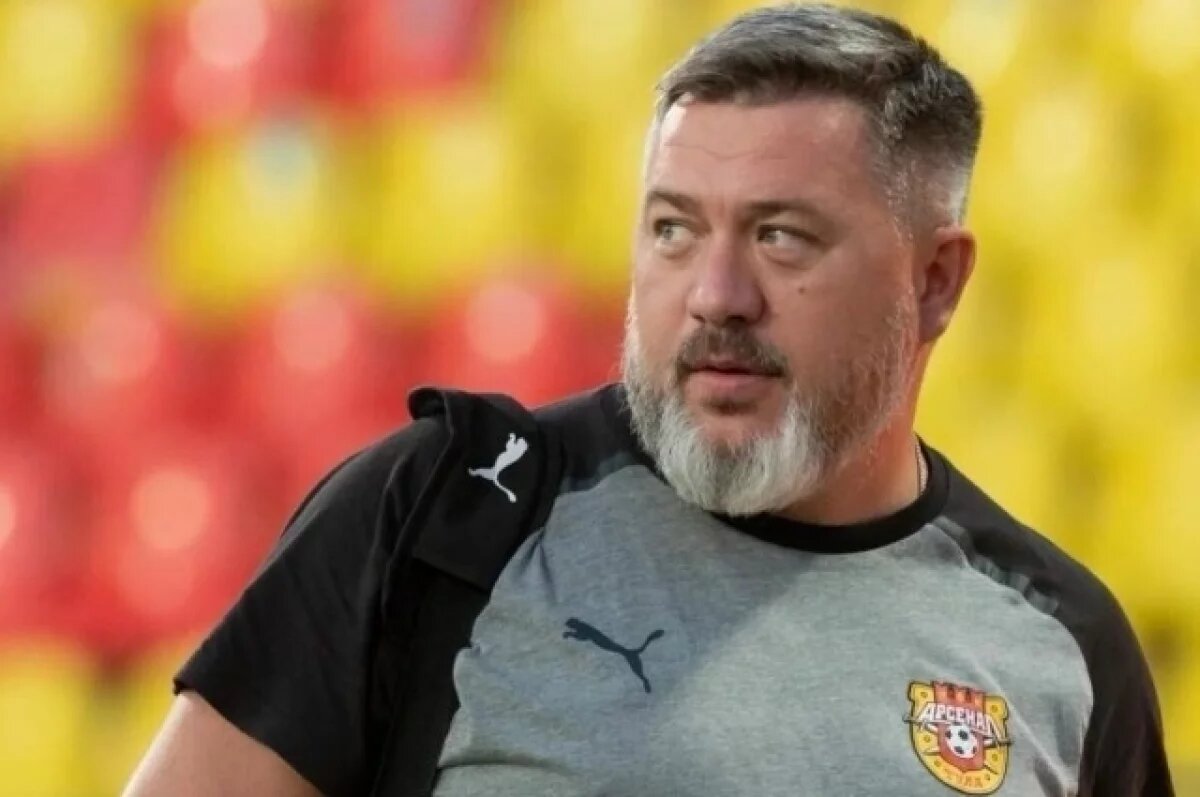    Врач тульского ФК «Арсенал» оказал помощь двум пассажирам на борту самолёта