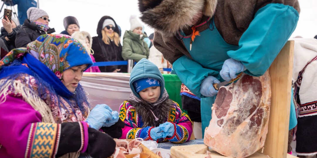Участники конкурса строганины настрогали себе денежные призы