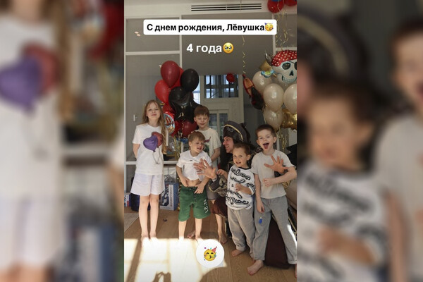 anna_chek/Instagram   📷